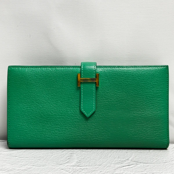 이염과 경화된 가죽을 새 것처럼 복원 - 명품수선신사